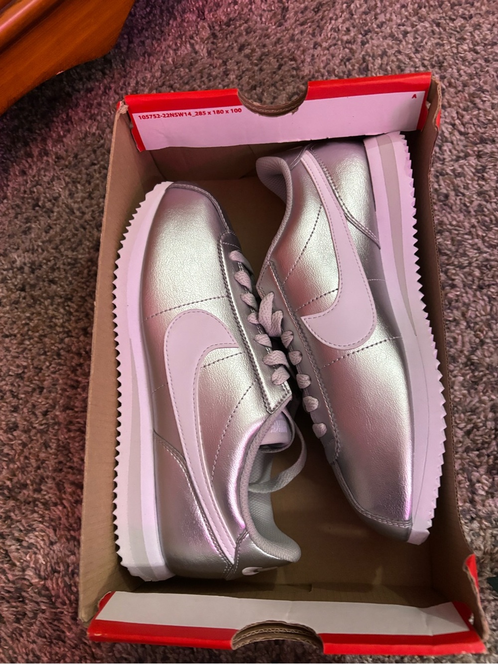 NEW Nike Cortez Women’s Size 7 Metallic Silver White Grey Fog Sneakers - Picture 1 of 8